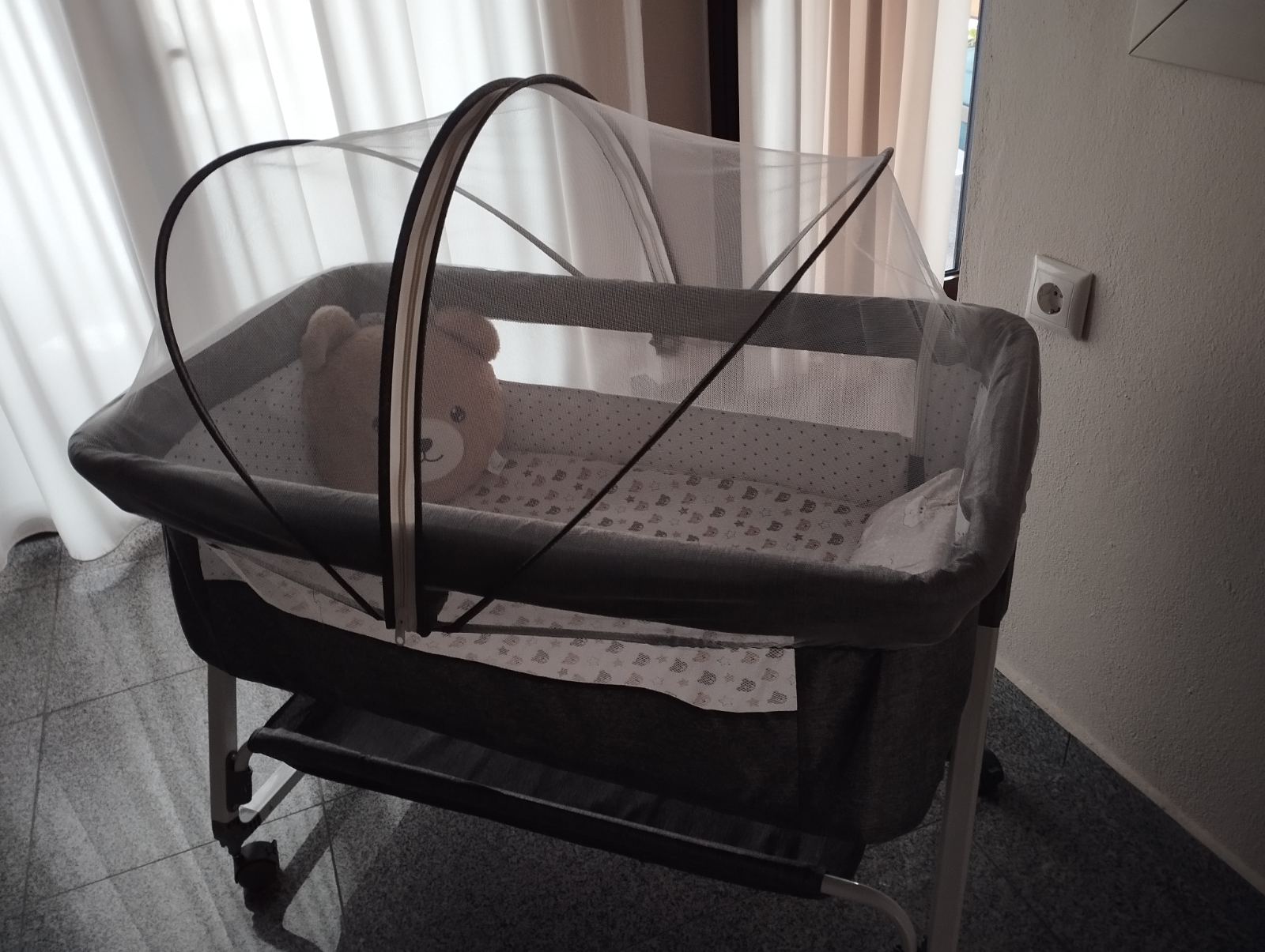 Peacock Crib